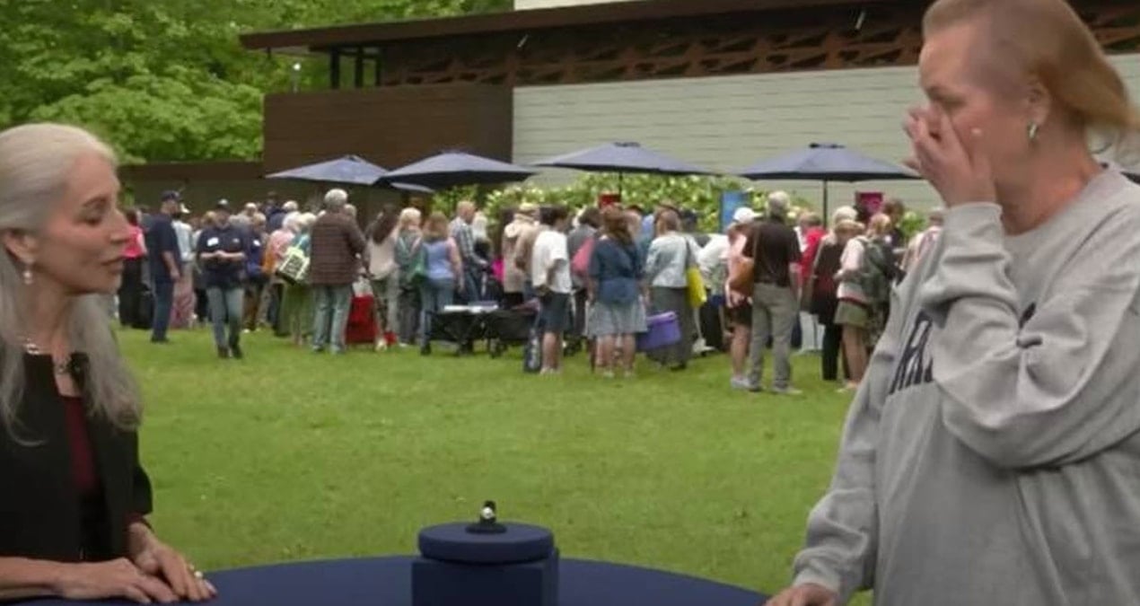 Yadigar yüzüğünün değerini öğrenince hüngür hüngür ağlamaya başladı