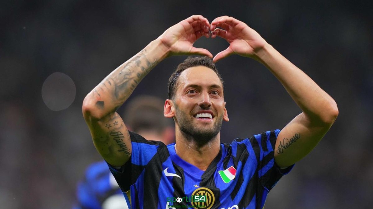 Hakan Çalhanoğlu kariyeriyle ilgili açıklamalarda bulundu
