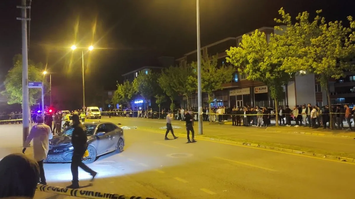 Otomobil kadınlara çarptı! 2 ölü